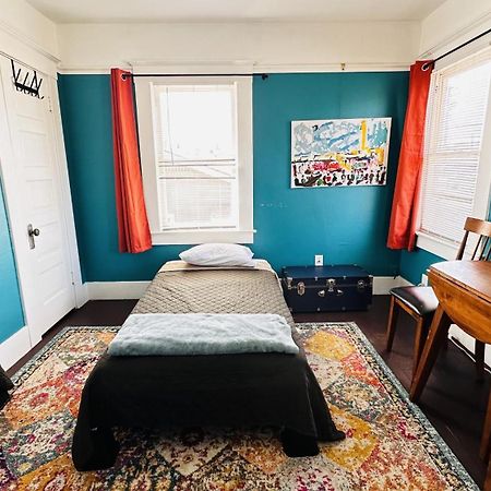 The Good Manor Hostel Fresno Luaran gambar